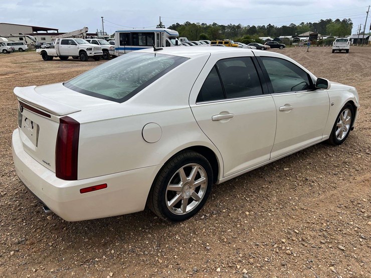 2005-cadillac-sts-4-door-sedan-(225,311-miles)-image-3