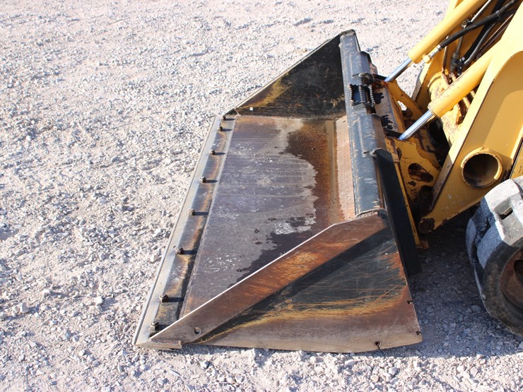 deere-ct322-image-10