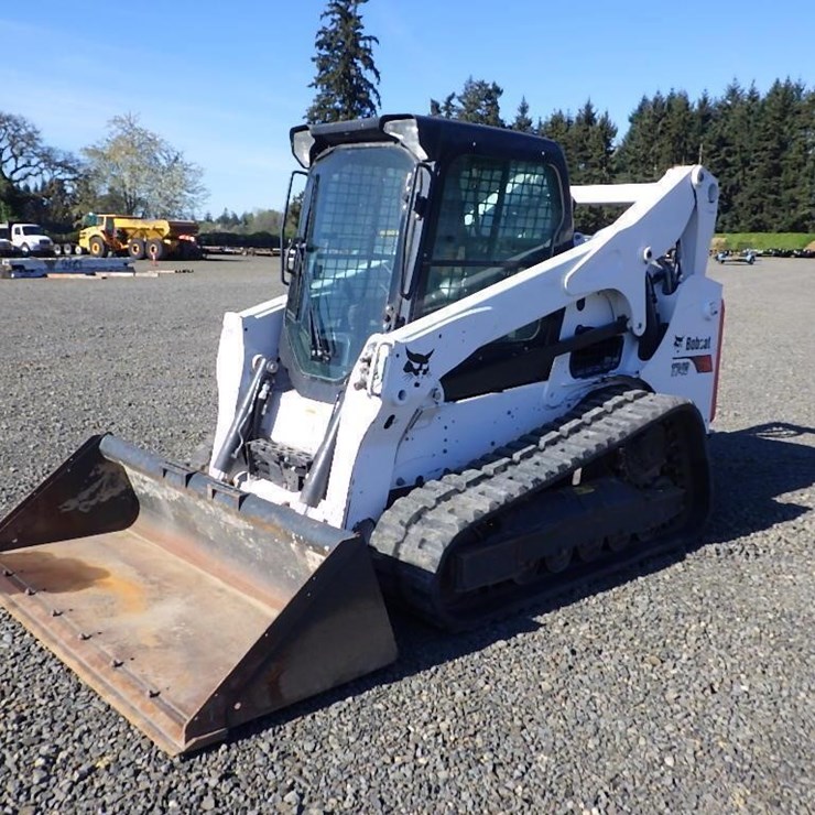 2021 BOBCAT T740