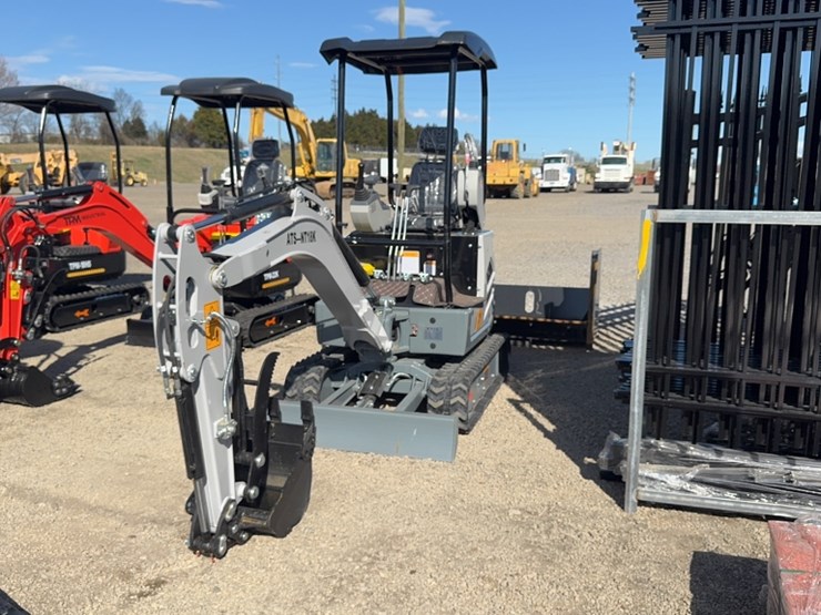 #1093-•-2025-ats-nt18k-mini-excavator-image-1