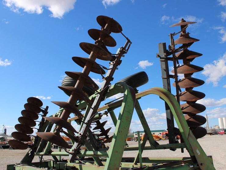 john-deere-235-image-20