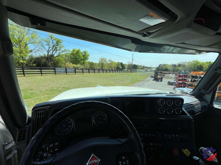 2024-international-hx520-image-97