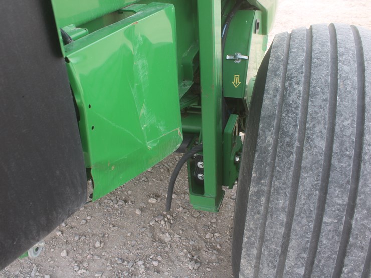 john-deere-560m-image-27