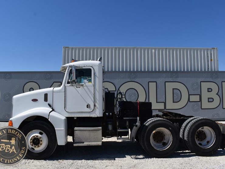 2002-peterbilt-385-image-6