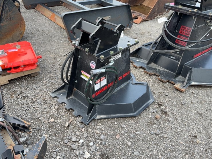 #2012-•-blue-diamond-28"-excavator-disc-mulcher-image-4