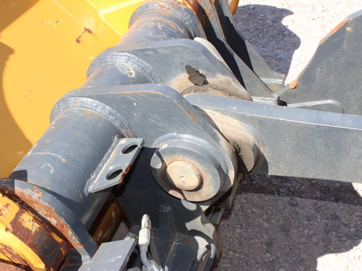 2021-deere-524p-image-14