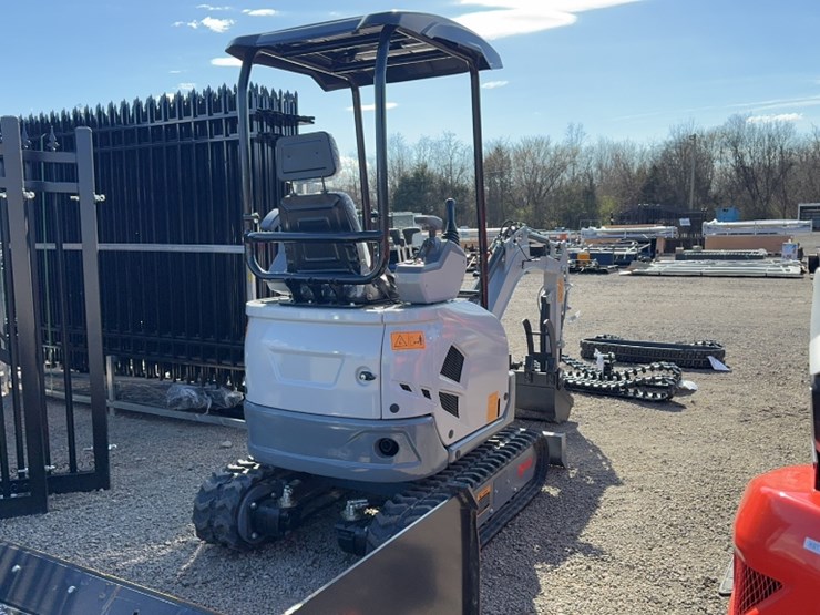 #1093-•-2025-ats-nt18k-mini-excavator-image-20