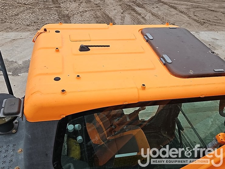 2022-doosan-dx225-lc-image-33