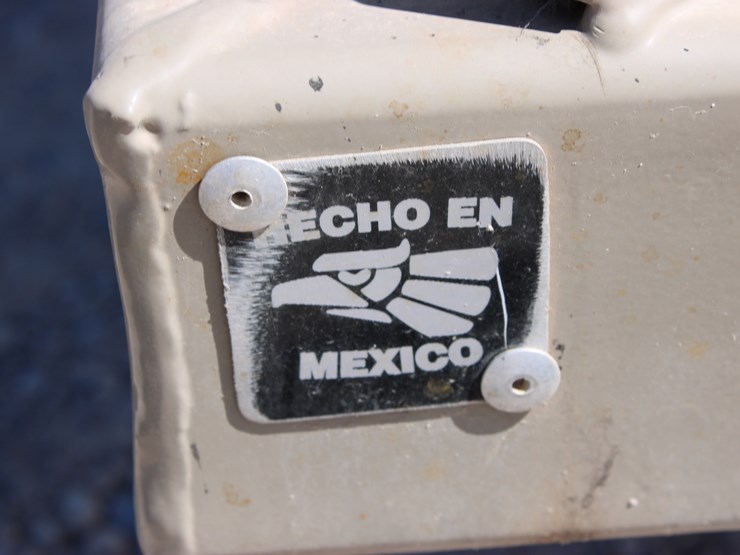 #1085-•-new-circle-t-portable-hydraulic-squeeze-chute-image-38