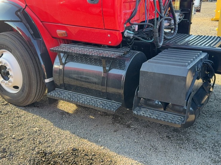 2004-international-8600-image-11