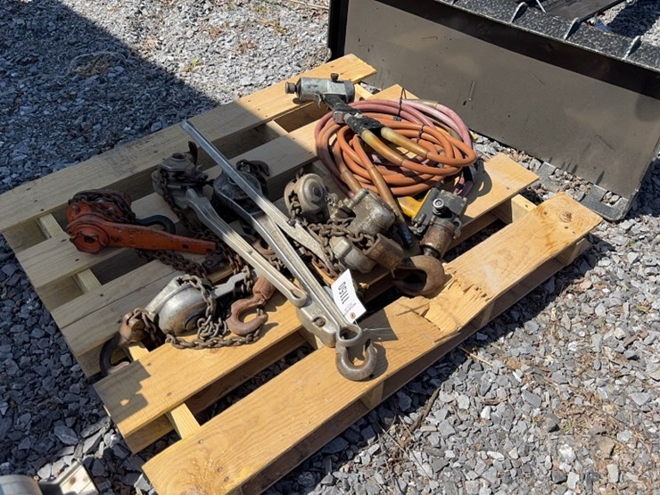 #6043-•-pallet-of-manual-chain-hoists-image-1