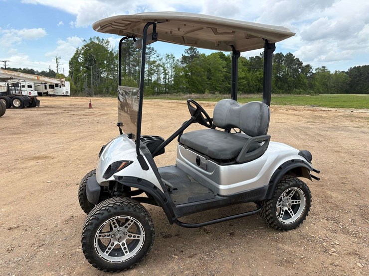yamaha-electric-golf-cart-w/-charger-image-1