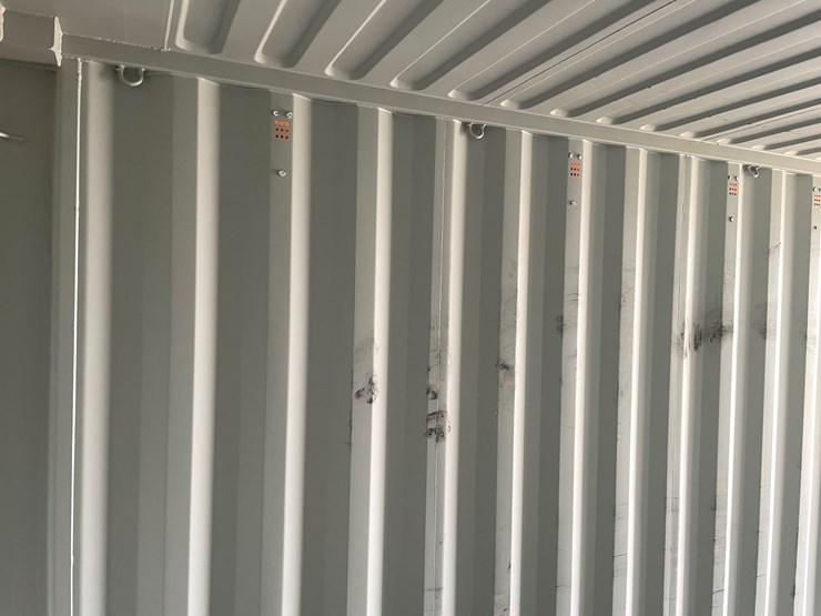 #116-•-20'-shipping-container-image-12