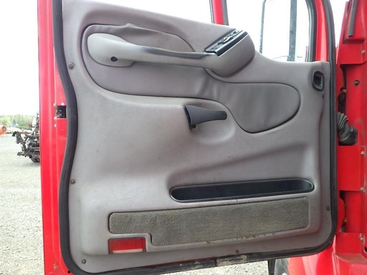 2006-peterbilt-387-image-28