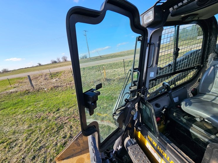 new-holland-l218-image-18