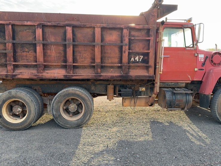 1988-ford-l8000-image-4