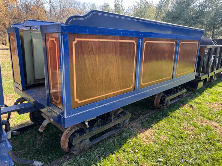 frick-steam-locomotive-with-track-image-197