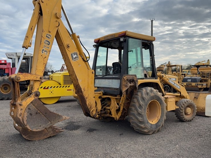 john-deere-310d-image-9