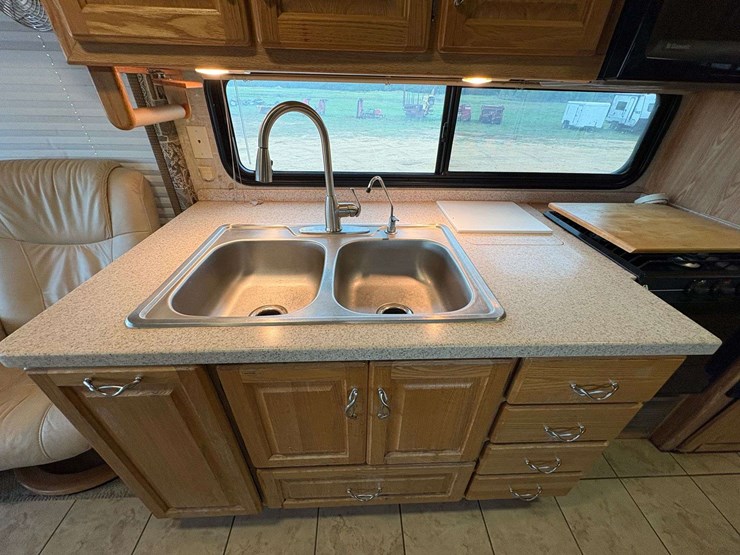 2007-freightliner-alfa-diesel-pusher-motorhome-(37,286-miles)-image-29
