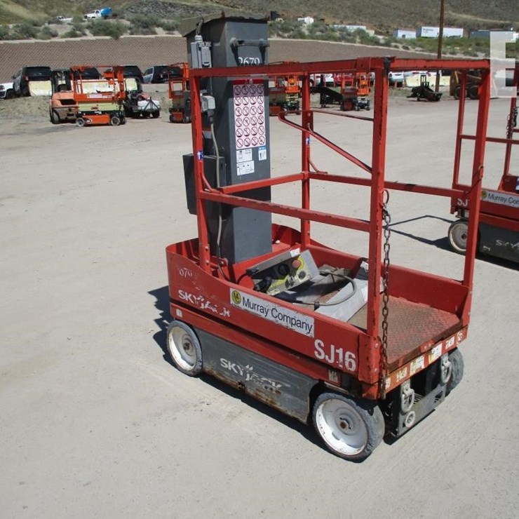 2017 SKYJACK SJ16