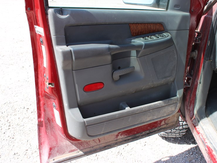 2006-dodge-ram-2500-image-17