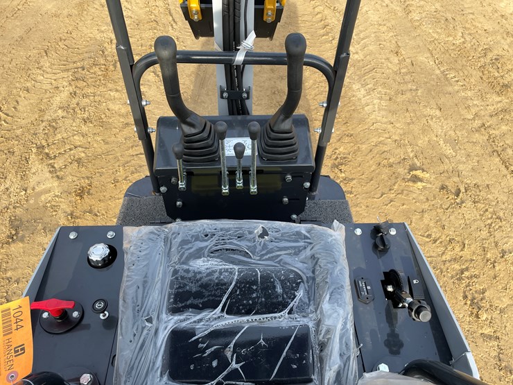 #1044-•-new-ats-d12d-mini-excavator-image-10