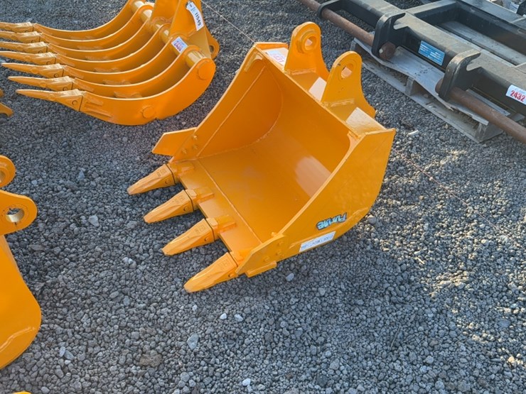 caterpillar-305-image-1