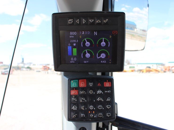 2021-deere-524p-image-48