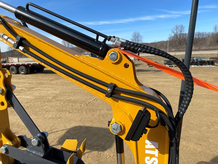 #1035-•-new-ats-rt15r-mini-excavator-image-30
