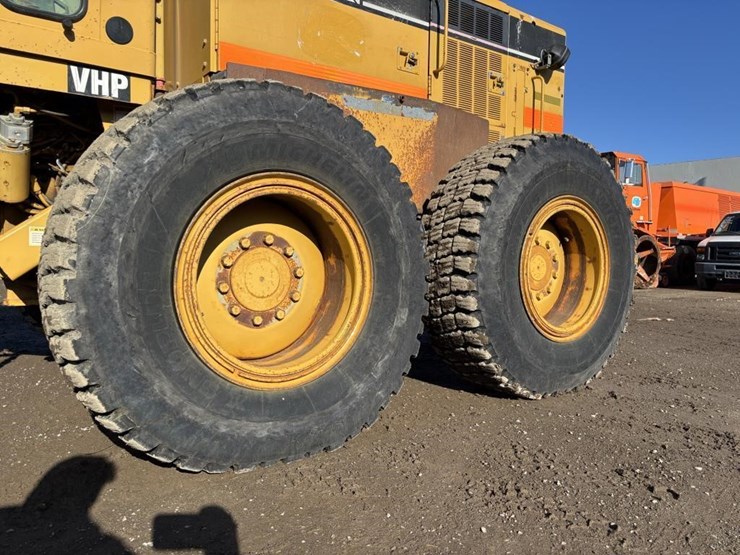 caterpillar-143h-image-38