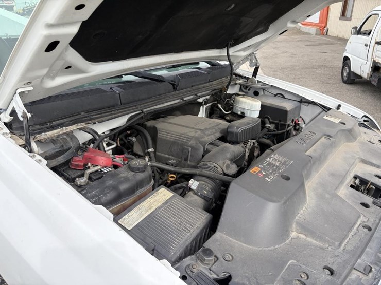 2011-chevrolet-2500-image-7