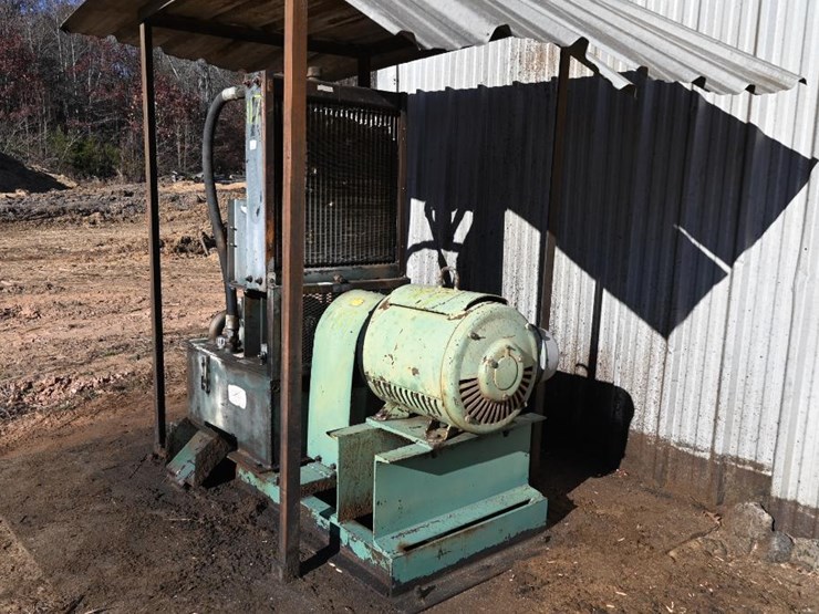 #117-•-tyrone-berry-carriage-drive-image-1