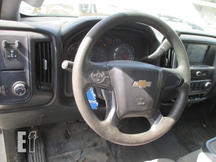 2017-chevrolet-3500hd-image-9