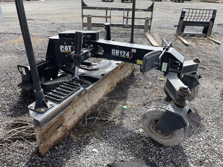 2022-caterpillar-gb124-grader-blade-image-1