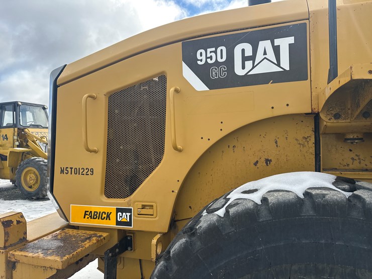 caterpillar-950gc-image-14