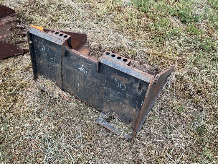 #4024-•-mini-bobcat-bucket-image-5