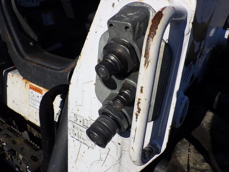 2020-bobcat-s550-image-33