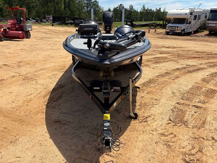 2005-triton-tr-196-w/-tandem-axle-boat-trailer-image-5