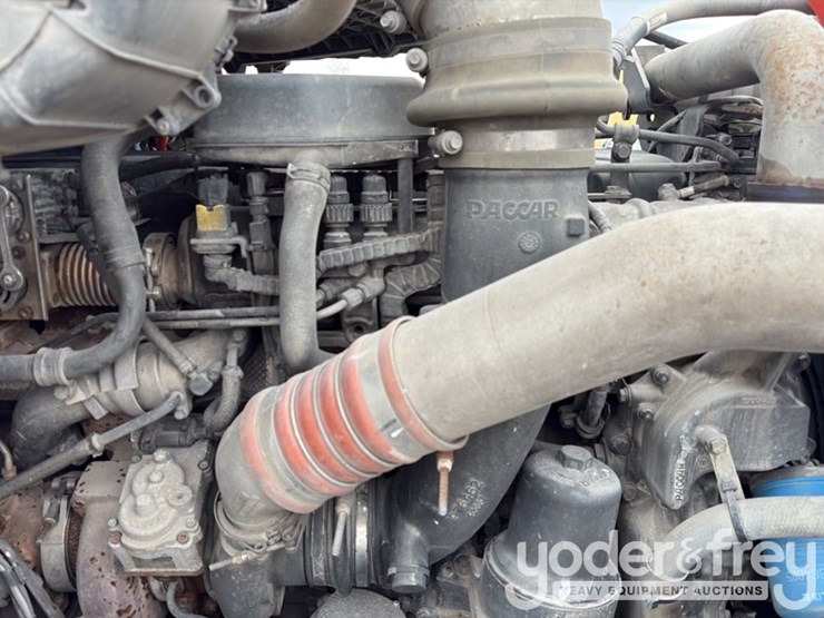 2018-peterbilt-579-image-110