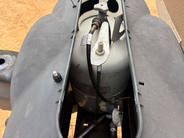 2015-rockwood-2608ws-travel-trailer-image-12