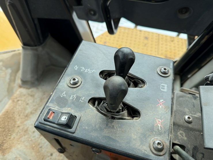 caterpillar-980g-image-76