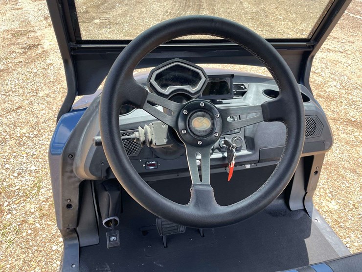 2023-bintelli-electric-golf-cart-w/-on-board-charger-(4.2-miles-showing)-image-10