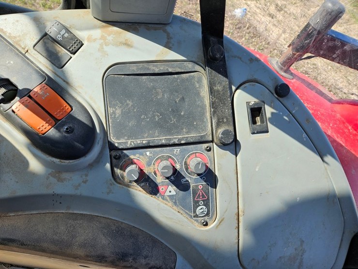 massey-ferguson-6480-image-34