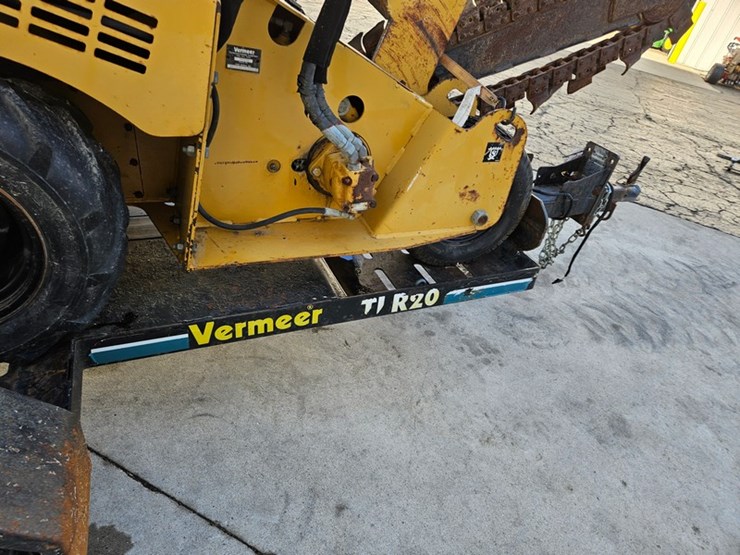 2007-vermeer-v2050-image-39