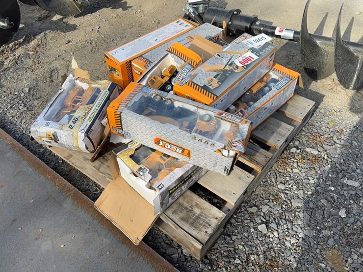 #6001-•-pallet-of-remote-control-toys-image-2