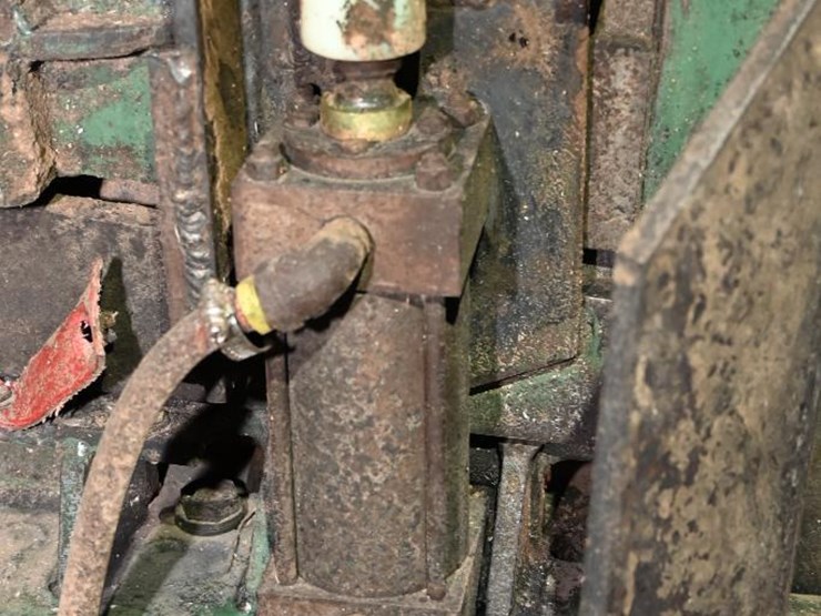 #116-•-cleereman-38-3hb-carriage-and-track-image-28