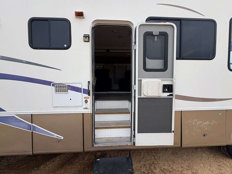 2004-ford-"daybreak"-motorhome-image-14