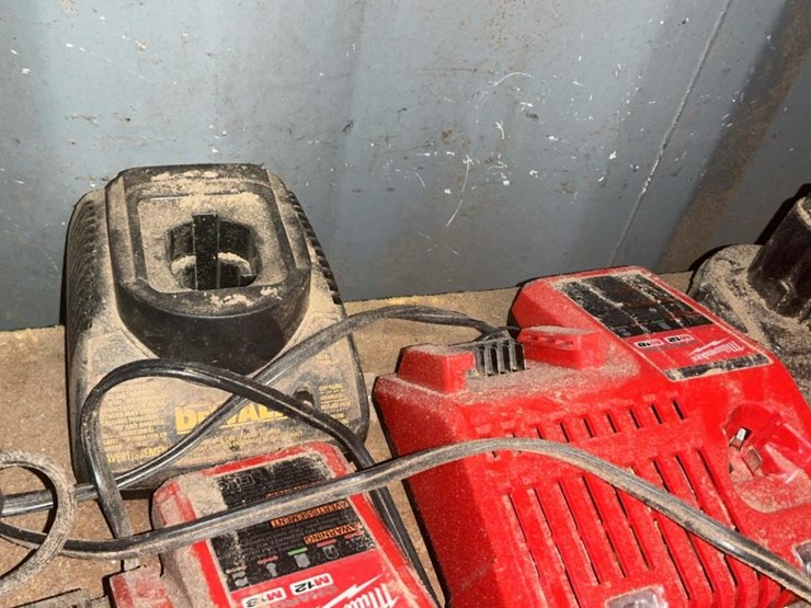 #106-•-tools-and-tool-chests-image-4