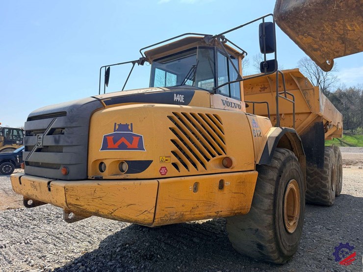 2010-volvo-a40e-image-1