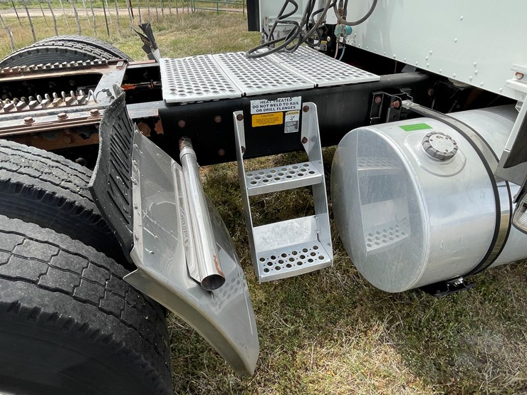 2000-kenworth-w900l-image-26